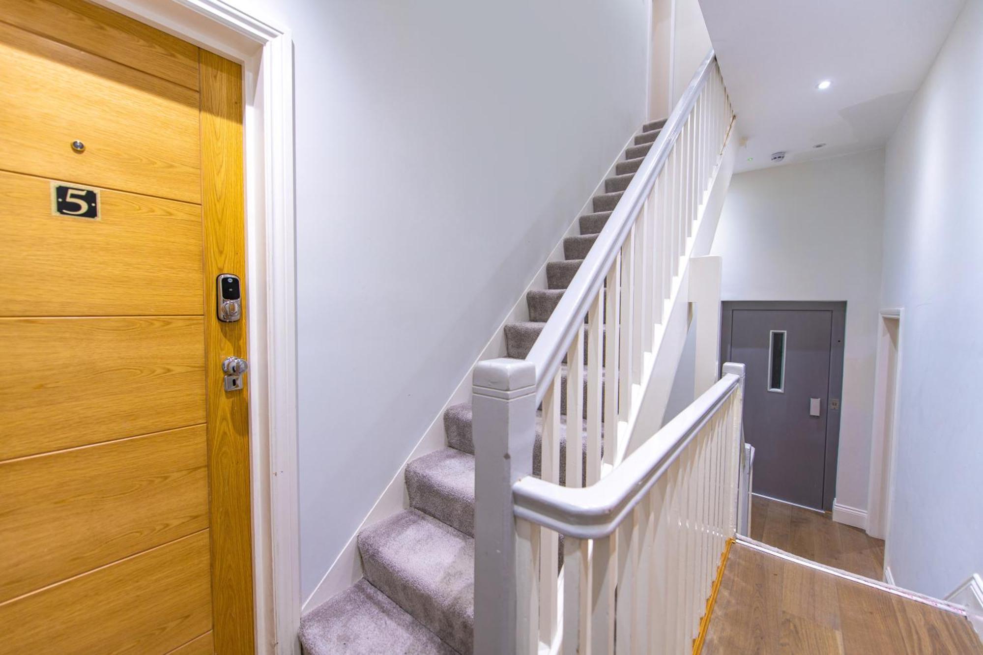 Ealing Residency Lejlighedshotel London Eksteriør billede